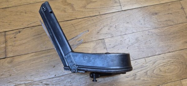 Rarissime chargeur "Trommel Magazin" dit chargeur "escargot" (en Bourgogne!) ou "T.M" pour pistolets Luger P08 - Capacité d'origine 32 coups réduite à 20 coups en cal. 9 x19 - Rarissime fabrication AEG - 70.000 exemplaires seulement - Très bel état esthétique et mécanique - Pièce de la plus grande rareté - Catégorie B - TBE++ – Image 9