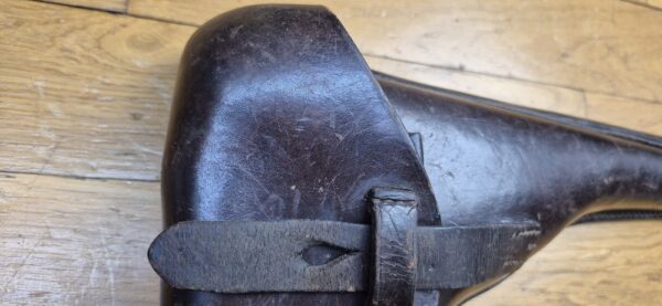 Très bel étui pour pistolet Luger P08 long dit d'artillerie -  Fabrication MÜLHENFELD &CO  à BARMEN en 1915 - Etui du 1er type complet avec ses outils - Très beaux cuir en TBE et souple - Encore brun (rare) - Nominatif et Attribué au F.A.R 58 - Pièce précoce et superbe en TBE++FAR – Image 13