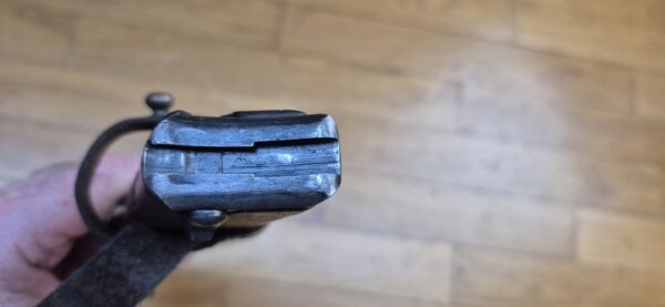 Très belle crosse pour pistolet Luger P08 long dit "d'artillerie" - Exemplaire doté de tous ses cuirs d'attache bien souples et solides - Beaux poinçons et marquages d'origine - Fabrication Maury & Co -Très rare surtout avec ses cuirs - Excellent état - TBE++ – Image 20