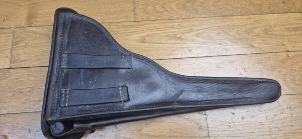 Très bel étui pour pistolet Luger P08 long dit d'artillerie - Fabrication Maury & CO (?)à Offenbach am Main en 1915 - Étui du 1er type modifié second type - Beaux cuir en TBE et souple - Étui noir bruni post septembre 1915 - Nominatif et Attribué au F.A.R 25 en 1915 aussi - Pièce superbe en TBE+ – Image 8