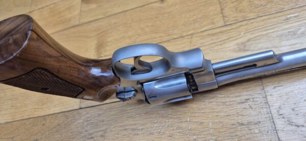 Très beau et peu courant revolver Smith&Wesson Modèle 28-2 dit "Highway Patrolman" - Arme des motards autoroutiers des années 60-80 - Calibre 357mag / 38sp - Arme de 1979 - Rare finition nickel satiné - Qualité "Pinned and Recessed" - Très bon état mécanique et esthétique - Excellent canon 6 pouces - TBE+ – Image 10