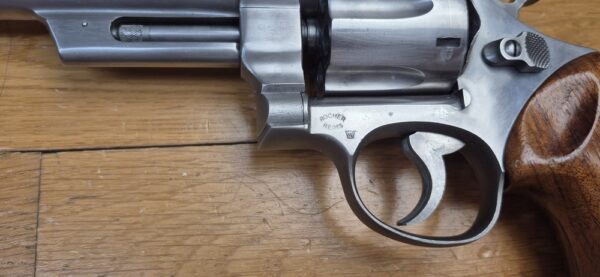 Très beau et peu courant revolver Smith&Wesson Modèle 28-2 dit "Highway Patrolman" - Arme des motards autoroutiers des années 60-80 - Calibre 357mag / 38sp - Arme de 1979 - Rare finition nickel satiné - Qualité "Pinned and Recessed" - Très bon état mécanique et esthétique - Excellent canon 6 pouces - TBE+ – Image 20