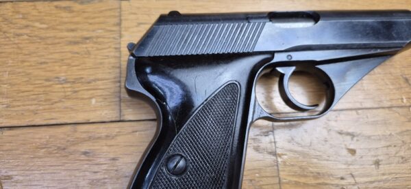 Beau Pistolet Mauser Modèle HSC - Rare fabrication Mauser sous Occupation Srançaise - En 7,65mm et huit coups - 1945 - Au moins aussi rare étui fantaisie d'origine - Très bel état esthétique et mécanique - TBE+/ TBE++ – Image 15