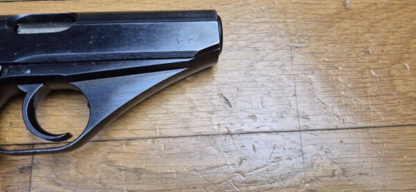 Beau Pistolet Mauser Modèle HSC - Rare fabrication Mauser sous Occupation Srançaise - En 7,65mm et huit coups - 1945 - Au moins aussi rare étui fantaisie d'origine - Très bel état esthétique et mécanique - TBE+/ TBE++ – Image 16