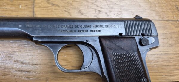 Beau Pistolet Browning Mod.10/22 - 7,65mm Browning - Fabrication Herstal saisie par l'armée allemande - Vers 1942 / 44 - Nombreux Waffenamt - Très bon fonctionnement - Rare étui police - TBE – Image 3