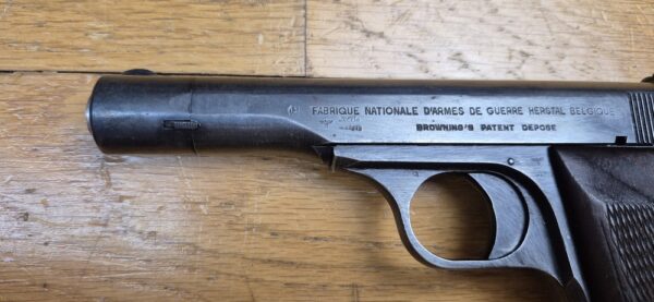 Beau Pistolet Browning Mod.10/22 - 7,65mm Browning - Fabrication Herstal saisie par l'armée allemande - Vers 1942 / 44 - Nombreux Waffenamt - Très bon fonctionnement - Rare étui police - TBE – Image 4