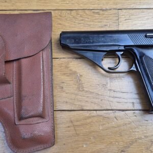 Beau Pistolet Mauser Modèle HSC - Rare fabrication Mauser sous Occupation Srançaise - En 7,65mm et huit coups - 1945 - Au moins aussi rare étui fantaisie d'origine - Très bel état esthétique et mécanique - TBE+/ TBE++