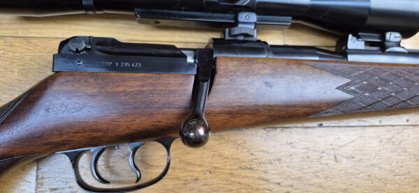 Superbe carabine de chasse Mauser 66 S - Calibre 7x64 -  Noyer veiné de haute qualité -  Inserts ébène et os  - Quadrillage manuel - Stetcher à l'allemande (deux détentes) - Lunette AKAH 6 x 42 / 46 à corps acier en réticule N°1 - TBE / TBE+ – Image 5