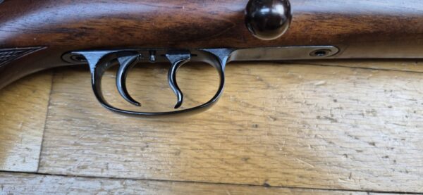 Superbe carabine de chasse Mauser 66 S - Calibre 7x64 -  Noyer veiné de haute qualité -  Inserts ébène et os  - Quadrillage manuel - Stetcher à l'allemande (deux détentes) - Lunette AKAH 6 x 42 / 46 à corps acier en réticule N°1 - TBE / TBE+ – Image 6