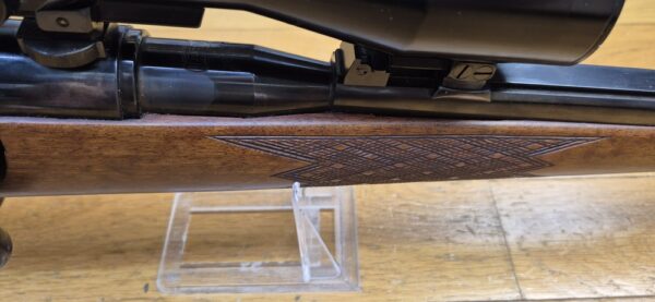 Superbe carabine de chasse Mauser 66 S - Calibre 7x64 -  Noyer veiné de haute qualité -  Inserts ébène et os  - Quadrillage manuel - Stetcher à l'allemande (deux détentes) - Lunette AKAH 6 x 42 / 46 à corps acier en réticule N°1 - TBE / TBE+ – Image 21