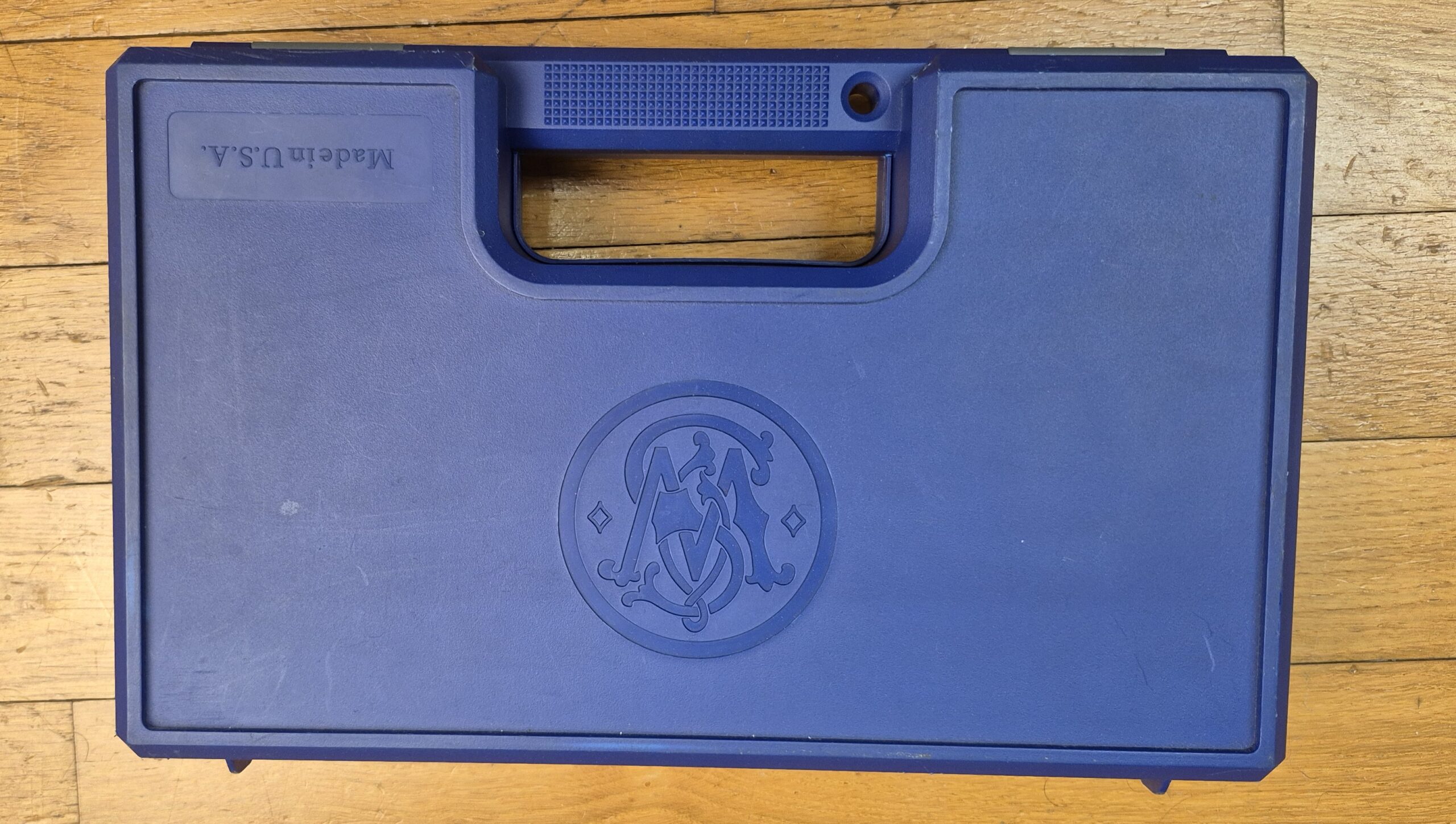 Très beau 1911 par Smith & Wesson - En 45acp et 8 coups - 100% acier Inox (pas de plastoc!) - Usinages Smith! - Très bon état mécanique et esthétique - Boite d'origine - TBE+ – Image 25