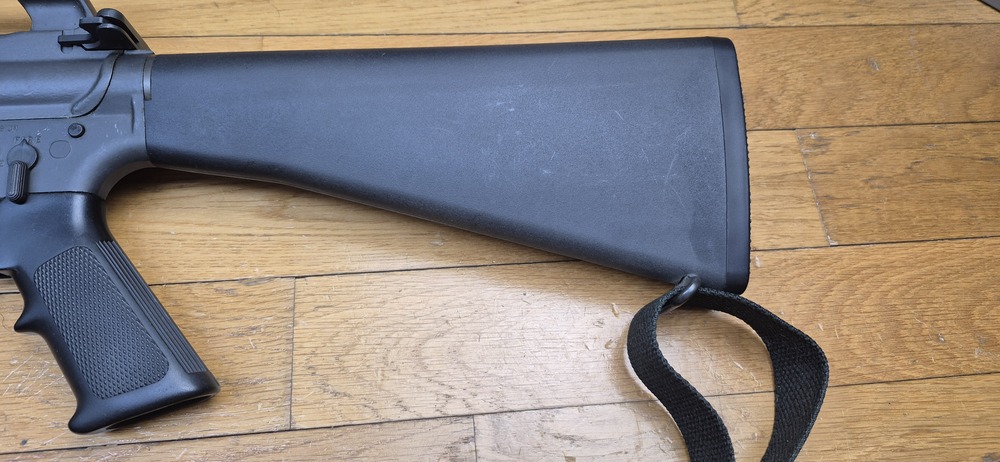 Très belle carabine Colt AR15 A2 Modèle Sporter II - Calibre 222 rem. - Fabrication 100% Colt vers 1985 - Entre la M16 A1 et la M16 A2 dans l'arbre généalogique Colt - Excellente arme de stand de qualité pour les fans de la plateforme AR15 - TBE++ – Image 3