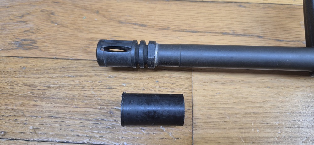 Très belle carabine Colt AR15 A2 Modèle Sporter II - Calibre 222 rem. - Fabrication 100% Colt vers 1985 - Entre la M16 A1 et la M16 A2 dans l'arbre généalogique Colt - Excellente arme de stand de qualité pour les fans de la plateforme AR15 - TBE++ – Image 15