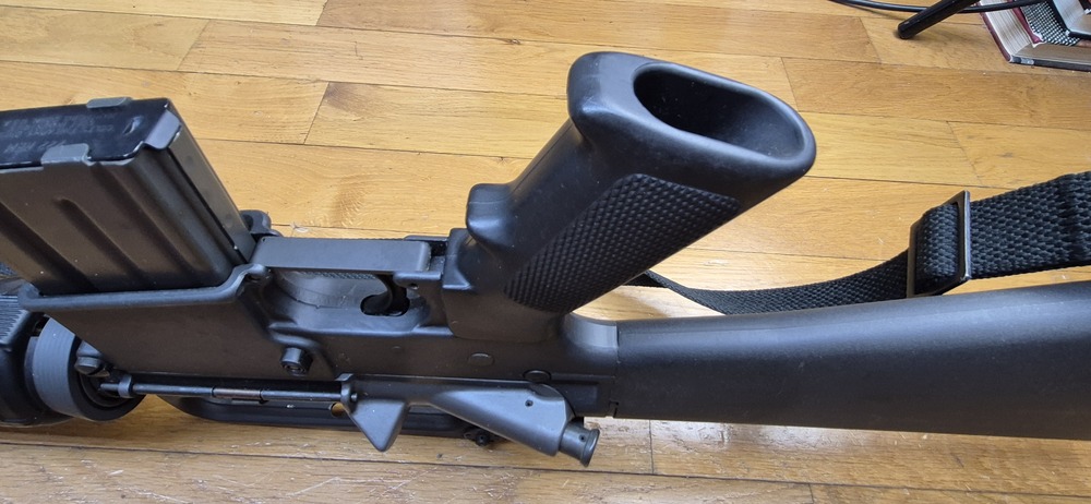 Très belle carabine Colt AR15 A2 Modèle Sporter II - Calibre 222 rem. - Fabrication 100% Colt vers 1985 - Entre la M16 A1 et la M16 A2 dans l'arbre généalogique Colt - Excellente arme de stand de qualité pour les fans de la plateforme AR15 - TBE++ – Image 18