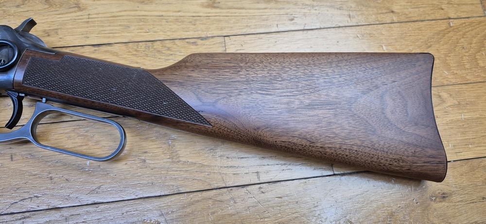 Très belle Winchester commémorative « Shérif Bat Masterson » – Carabine de selle modèle 1894 – Arme de 1979 – 8.000 exemplaires seulement – Cal. 30-30 Win – RARE Boite d'origine en BE+ - Arme à l'état de quasi neuf - TBE+++ – Image 27