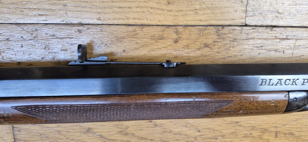 Très belle reproduction de Carabine de précision Edwin Wesson - Modèle vers 1845/49 - Cal .50 - Fabrication Italienne Moffra di Mainardi pour Hege en Allemagne - Arme poudre noire réputée pour sa précision longue distance - Très belles finitions - Jaspage à 90% - Bois en TBE - Très beau canon - Excellente mécanique - Arme de 1978 - Superbe et rare dans le monde poudre noire- TBE++ – Image 8