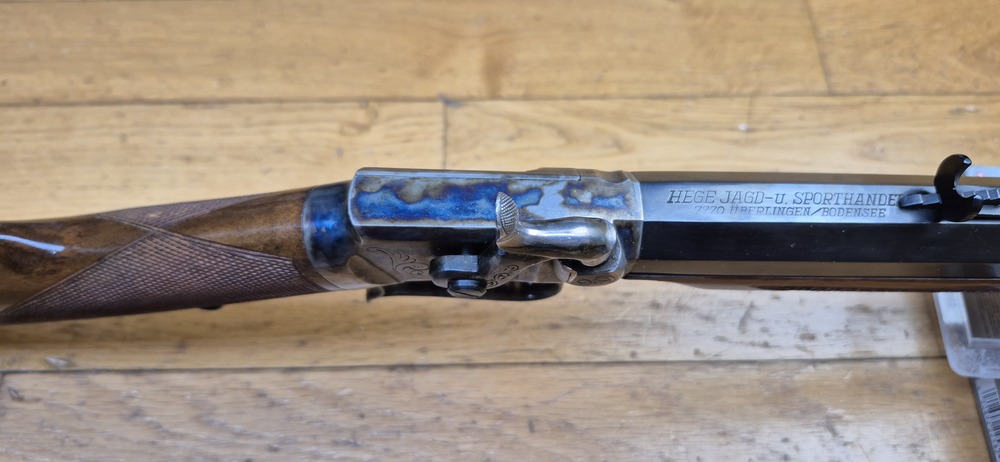 Très belle reproduction de Carabine de précision Edwin Wesson - Modèle vers 1845/49 - Cal .50 - Fabrication Italienne Moffra di Mainardi pour Hege en Allemagne - Arme poudre noire réputée pour sa précision longue distance - Très belles finitions - Jaspage à 90% - Bois en TBE - Très beau canon - Excellente mécanique - Arme de 1978 - Superbe et rare dans le monde poudre noire- TBE++ – Image 22