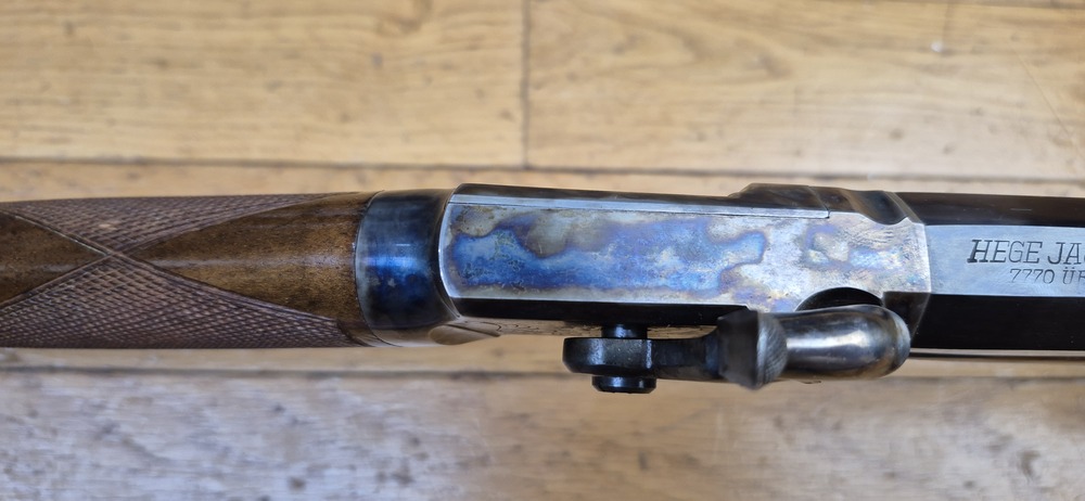 Très belle reproduction de Carabine de précision Edwin Wesson - Modèle vers 1845/49 - Cal .50 - Fabrication Italienne Moffra di Mainardi pour Hege en Allemagne - Arme poudre noire réputée pour sa précision longue distance - Très belles finitions - Jaspage à 90% - Bois en TBE - Très beau canon - Excellente mécanique - Arme de 1978 - Superbe et rare dans le monde poudre noire- TBE++ – Image 24