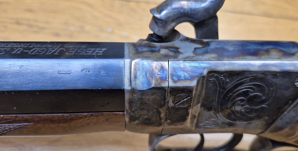 Très belle reproduction de Carabine de précision Edwin Wesson - Modèle vers 1845/49 - Cal .50 - Fabrication Italienne Moffra di Mainardi pour Hege en Allemagne - Arme poudre noire réputée pour sa précision longue distance - Très belles finitions - Jaspage à 90% - Bois en TBE - Très beau canon - Excellente mécanique - Arme de 1978 - Superbe et rare dans le monde poudre noire- TBE++ – Image 36