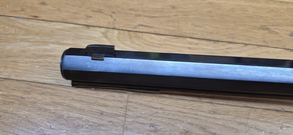 Très belle reproduction de Carabine de précision Edwin Wesson - Modèle vers 1845/49 - Cal .50 - Fabrication Italienne Moffra di Mainardi pour Hege en Allemagne - Arme poudre noire réputée pour sa précision longue distance - Très belles finitions - Jaspage à 90% - Bois en TBE - Très beau canon - Excellente mécanique - Arme de 1978 - Superbe et rare dans le monde poudre noire- TBE++ – Image 39