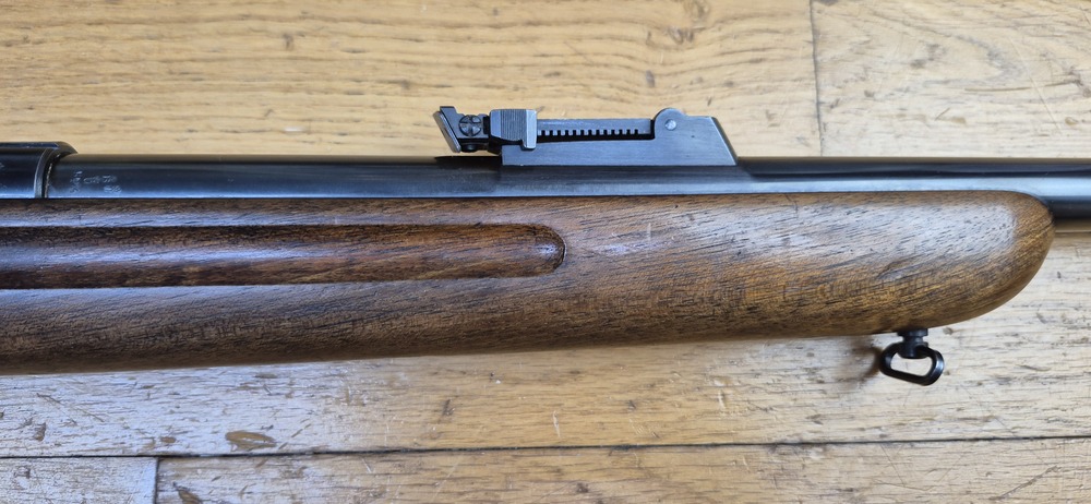 Très belle carabine d'entrainement Walther Sport Modell V - Période III°Reich - Arme d'avant-guerre 1937/1938 - Sans doute moins de 38.000 exemplaires produits - Bois en TBE++ - Excellente mécanique - Canon superbe avec de très belles rayures - TBE++ – Image 8