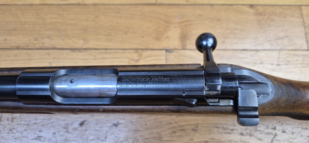 Très belle carabine d'entrainement Walther Sport Modell V - Période III°Reich - Arme d'avant-guerre 1937/1938 - Sans doute moins de 38.000 exemplaires produits - Bois en TBE++ - Excellente mécanique - Canon superbe avec de très belles rayures - TBE++ – Image 21