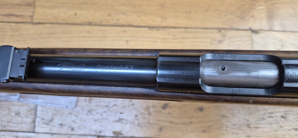 Très belle carabine d'entrainement Walther Sport Modell V - Période III°Reich - Arme d'avant-guerre 1937/1938 - Sans doute moins de 38.000 exemplaires produits - Bois en TBE++ - Excellente mécanique - Canon superbe avec de très belles rayures - TBE++ – Image 23