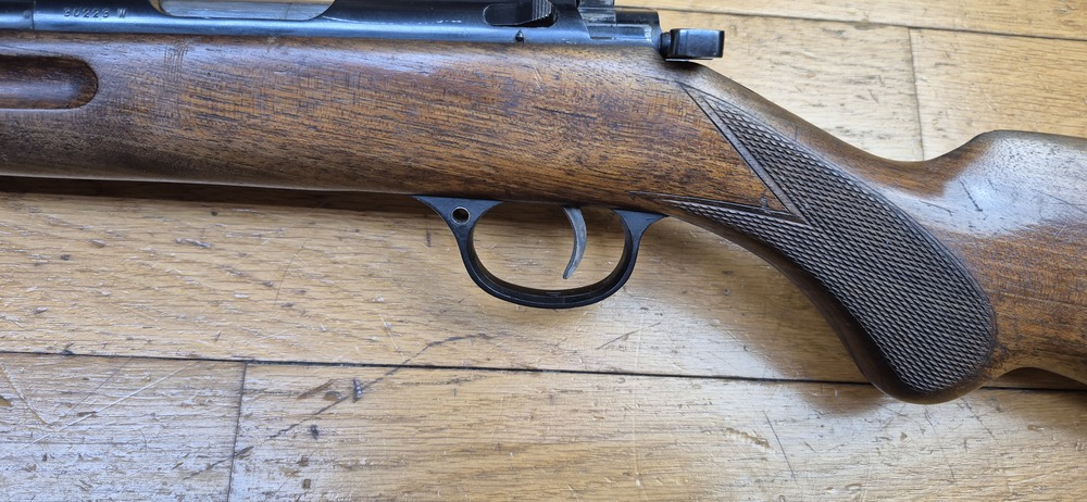 Très belle carabine d'entrainement Walther Sport Modell V - Période III°Reich - Arme d'avant-guerre 1937/1938 - Sans doute moins de 38.000 exemplaires produits - Bois en TBE++ - Excellente mécanique - Canon superbe avec de très belles rayures - TBE++ – Image 30