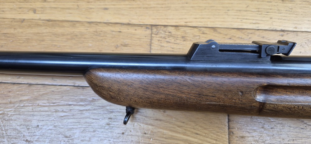 Très belle carabine d'entrainement Walther Sport Modell V - Période III°Reich - Arme d'avant-guerre 1937/1938 - Sans doute moins de 38.000 exemplaires produits - Bois en TBE++ - Excellente mécanique - Canon superbe avec de très belles rayures - TBE++ – Image 33