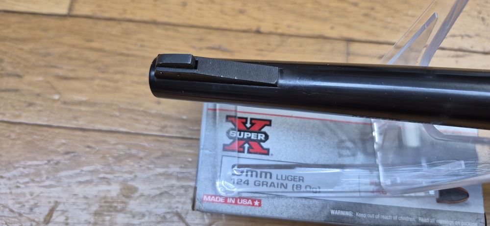 Mythique revolver Colt Officer Model Match - Cal. 38Sp - Canon lourd 6 pouces - Arme de Hartford vers 1960 - Esthétique et mécanique de pointe - Pièce rare dédiée au tir et à l'entrainement dans une fabrication de très grande qualité - Excellent état proche du neuf absolu - TBE +++ – Image 19