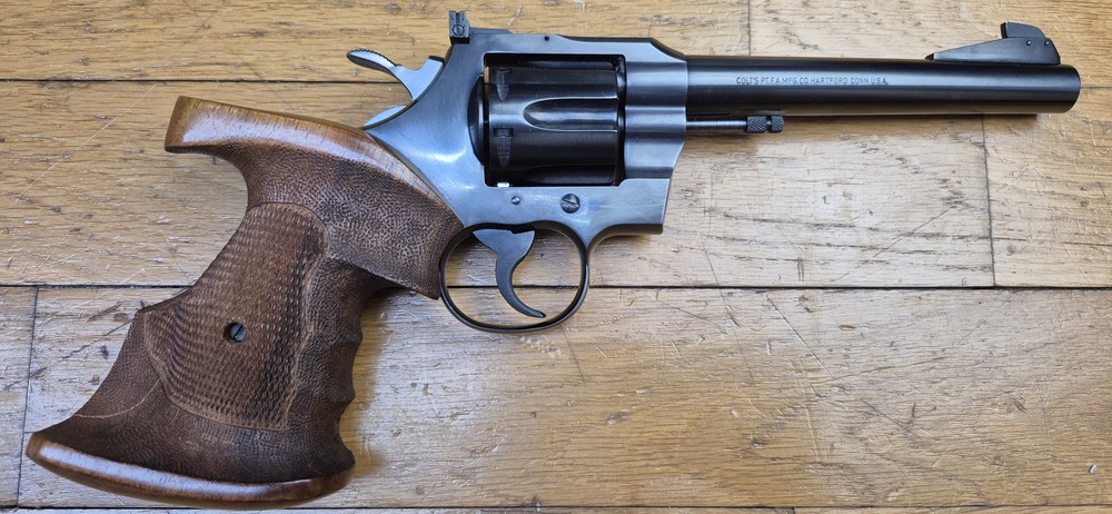 Mythique revolver Colt Officer Model Match - Cal. 38Sp - Canon lourd 6 pouces - Arme de Hartford vers 1960 - Esthétique et mécanique de pointe - Pièce rare dédiée au tir et à l'entrainement dans une fabrication de très grande qualité - Excellent état proche du neuf absolu - TBE +++ – Image 20