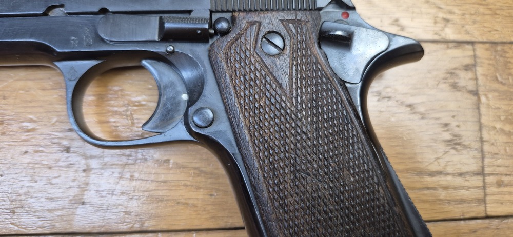 Très beau Pistolet Star B - Le plus réussi des clones du 1911 - Cal. 9 x19 - Arme adoptée par la Wehrmacht - Très belle fabrication de Eibar de 1943 - Arme militaire - État mécanique et esthétique plus que très beau - TBE++/TBE+++ – Image 4