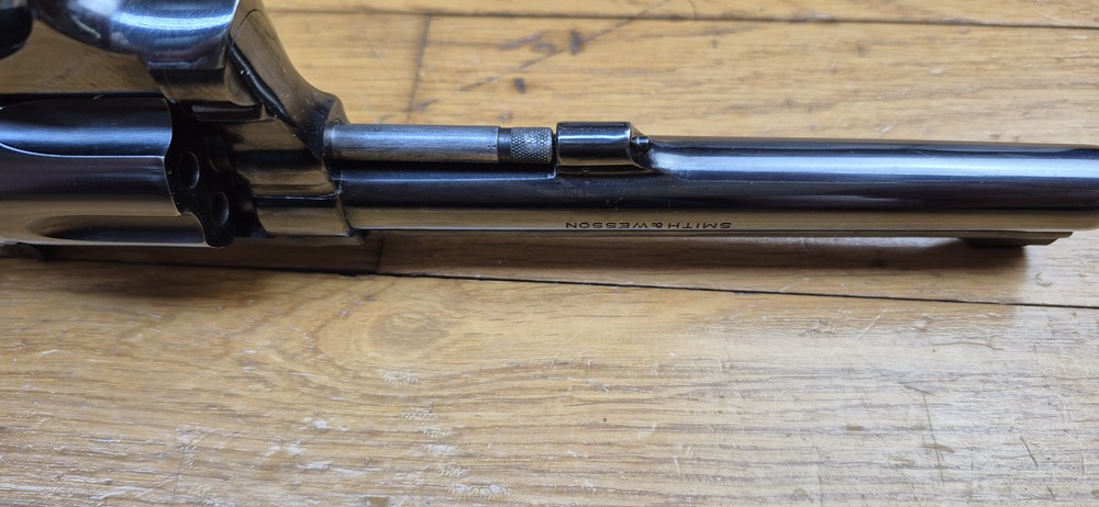 Très bel exemplaire de revolver Smith & Wesson 17-3 - Revolver de précision et d'entrainement en cal .22Lr - Arme de Spingfield de 1972/1973 - "Pinned and recessed" - Bronzage et ajustements excellents - Mécanique en TBE++ - Canon fluté 6 pouces neuf avec de superbe rayures - Arme de qualité Premium dans des finitions intouchables aujourd'hui - TBE++ / TBE+++ – Image 14