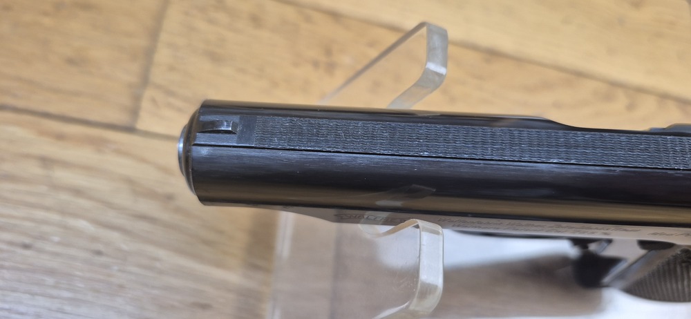 Magnifique pistolet Walther PP période III° Reich - Belle fabrication Walther Zella-Mehlis - Calibre 7,65 mm - Arme civile de fin 1937 - Splendide bronzage d'origine à 99% - 100% Mono matricule - Mécanique parfaite - Canon miroir neuf - Chargeur conforme - Un splendide PP - TBE++ – Image 13