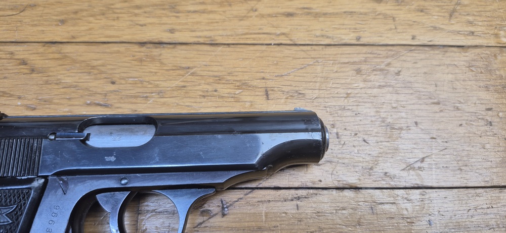 Magnifique pistolet Walther PP période III° Reich - Belle fabrication Walther Zella-Mehlis - Calibre 7,65 mm - Arme civile de fin 1937 - Splendide bronzage d'origine à 99% - 100% Mono matricule - Mécanique parfaite - Canon miroir neuf - Chargeur conforme - Un splendide PP - TBE++ – Image 19