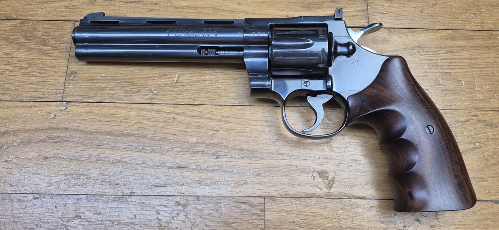 Splendide Colt Python 357 Magnum - Canon 6 pouces - Arme de début 1968 (!) en finitions de pointe - Arme d'occasion en état plus excellent pour son âge - Pièce Premium à tous points de vues - TBE++ – Image 2