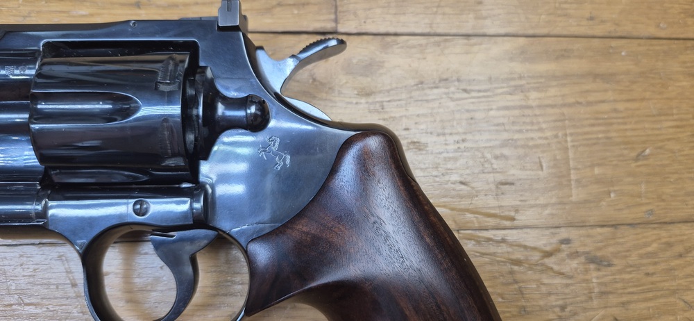 Splendide Colt Python 357 Magnum - Canon 6 pouces - Arme de début 1968 (!) en finitions de pointe - Arme d'occasion en état plus excellent pour son âge - Pièce Premium à tous points de vues - TBE++ – Image 4