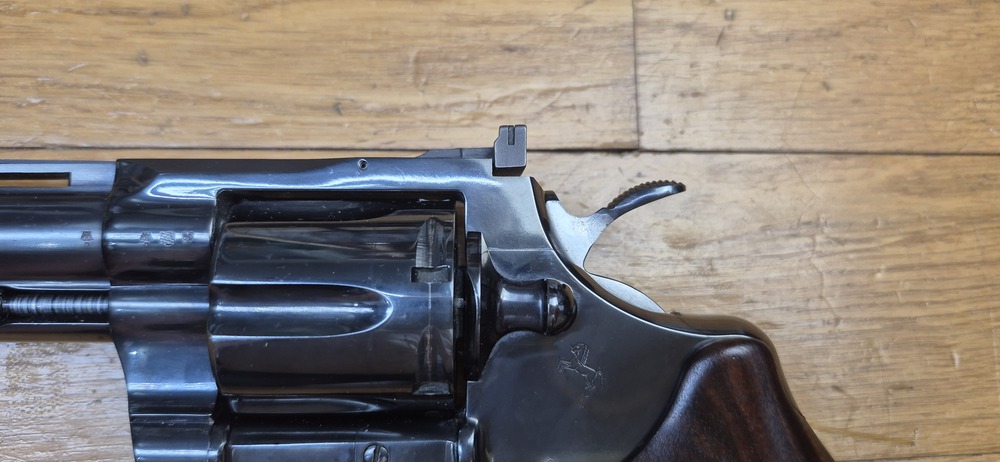 Splendide Colt Python 357 Magnum - Canon 6 pouces - Arme de début 1968 (!) en finitions de pointe - Arme d'occasion en état plus excellent pour son âge - Pièce Premium à tous points de vues - TBE++ – Image 5
