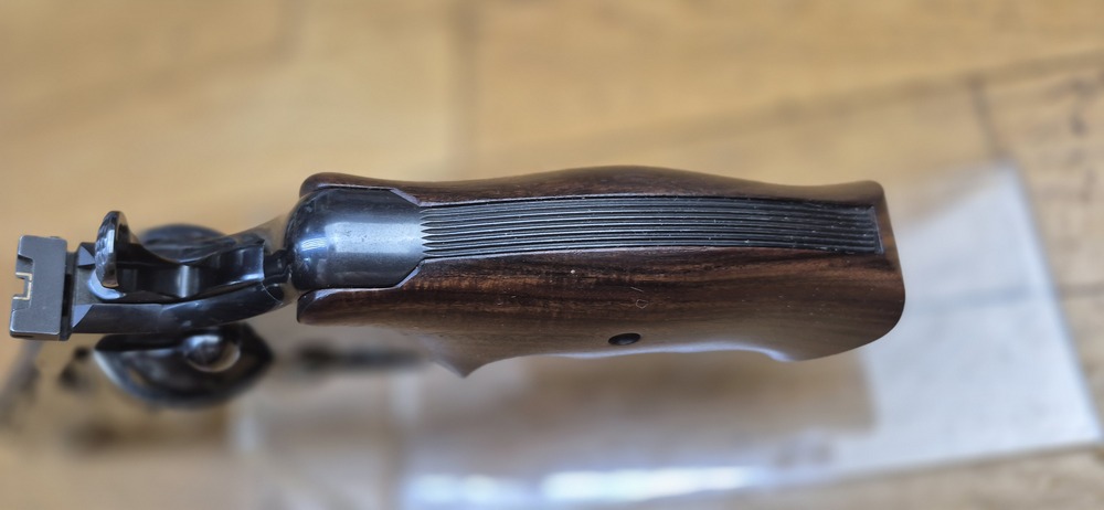 Splendide Colt Python 357 Magnum - Canon 6 pouces - Arme de début 1968 (!) en finitions de pointe - Arme d'occasion en état plus excellent pour son âge - Pièce Premium à tous points de vues - TBE++ – Image 15