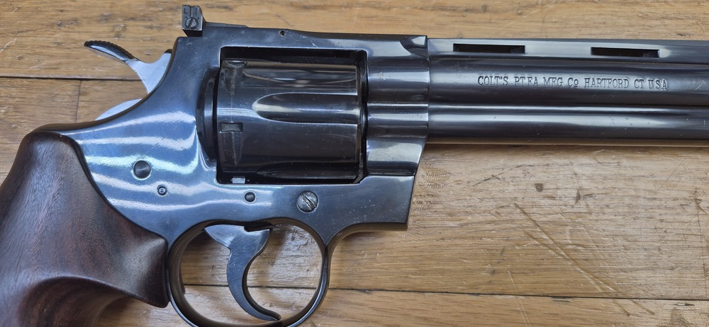 Splendide Colt Python 357 Magnum - Canon 6 pouces - Arme de début 1968 (!) en finitions de pointe - Arme d'occasion en état plus excellent pour son âge - Pièce Premium à tous points de vues - TBE++ – Image 25