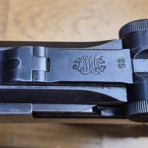 Très beau Pistolet Luger P08 Première guerre mondiale - Fabrication DMW de 1915 - Intégralement mono-matricule sauf chargeur - Très belle mécanique - Canon superbe - État rare pour ses 111 ans ! - TBE+