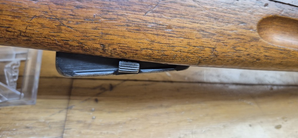 Rare Carabine suisse 05/11 - Sur base de carabine de cavalerie 1905 système 1889 Schmidt Rubin modifiée 1911 - Munition GP11 en 7,5 x 55 Suisse - Bons bois mais avec entures - Mécanique impeccable et canon très beau - Excellente petite carabine en cat. D - BE/BE+ – Image 7