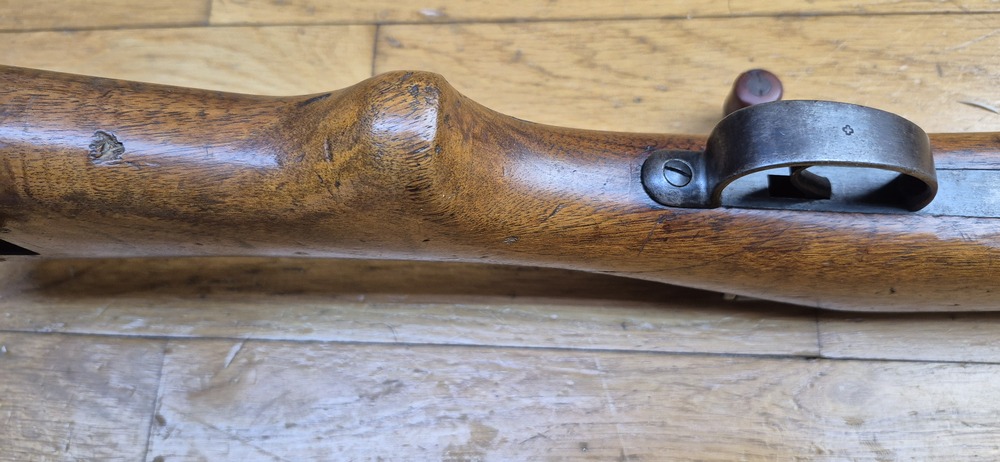Rare Carabine suisse 05/11 - Sur base de carabine de cavalerie 1905 système 1889 Schmidt Rubin modifiée 1911 - Munition GP11 en 7,5 x 55 Suisse - Bons bois mais avec entures - Mécanique impeccable et canon très beau - Excellente petite carabine en cat. D - BE/BE+ – Image 12