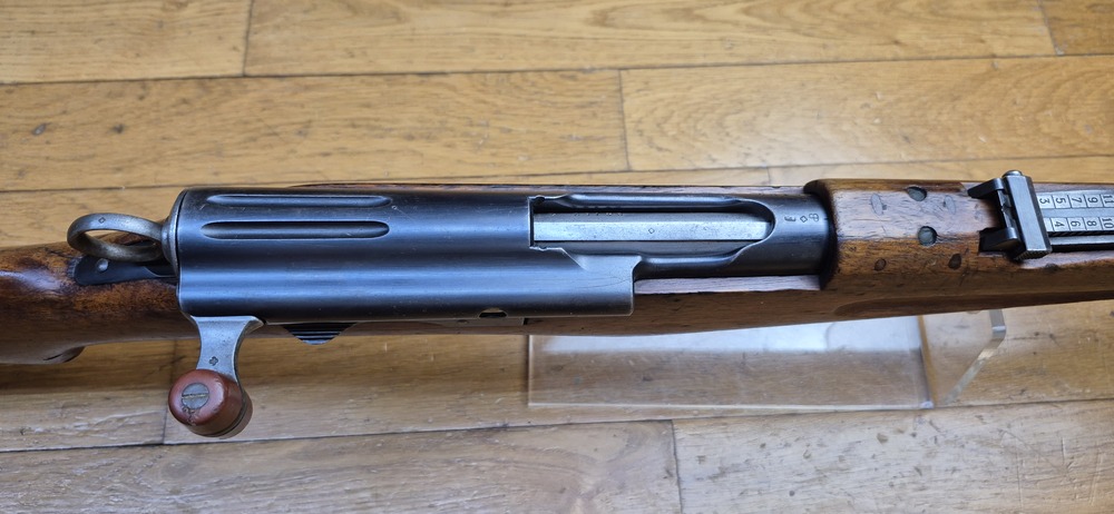 Rare Carabine suisse 05/11 - Sur base de carabine de cavalerie 1905 système 1889 Schmidt Rubin modifiée 1911 - Munition GP11 en 7,5 x 55 Suisse - Bons bois mais avec entures - Mécanique impeccable et canon très beau - Excellente petite carabine en cat. D - BE/BE+ – Image 21