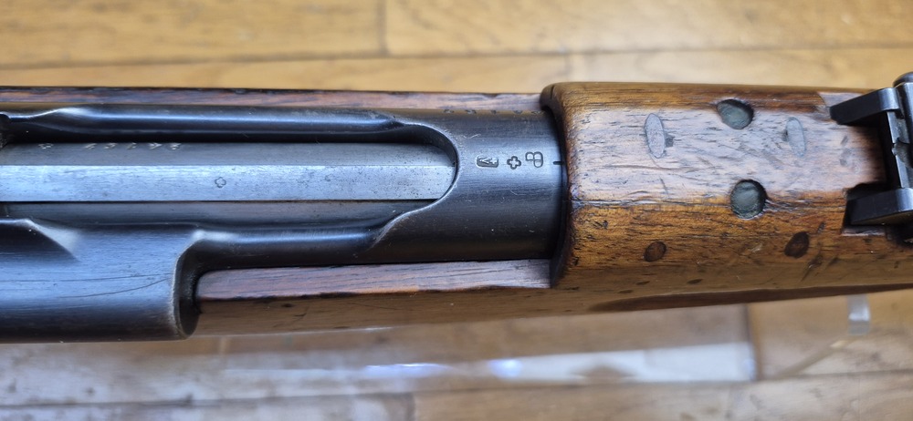 Rare Carabine suisse 05/11 - Sur base de carabine de cavalerie 1905 système 1889 Schmidt Rubin modifiée 1911 - Munition GP11 en 7,5 x 55 Suisse - Bons bois mais avec entures - Mécanique impeccable et canon très beau - Excellente petite carabine en cat. D - BE/BE+ – Image 24