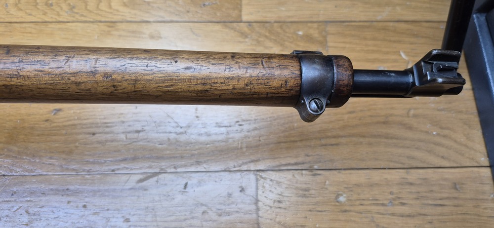 Rare Carabine suisse 05/11 - Sur base de carabine de cavalerie 1905 système 1889 Schmidt Rubin modifiée 1911 - Munition GP11 en 7,5 x 55 Suisse - Bons bois mais avec entures - Mécanique impeccable et canon très beau - Excellente petite carabine en cat. D - BE/BE+ – Image 28