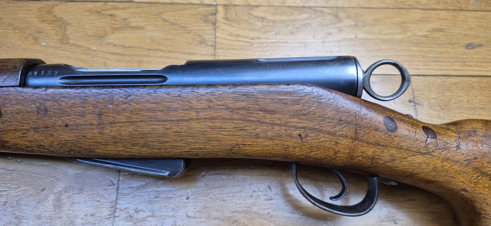 Rare Carabine suisse 05/11 - Sur base de carabine de cavalerie 1905 système 1889 Schmidt Rubin modifiée 1911 - Munition GP11 en 7,5 x 55 Suisse - Bons bois mais avec entures - Mécanique impeccable et canon très beau - Excellente petite carabine en cat. D - BE/BE+ – Image 32