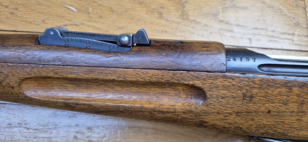 Rare Carabine suisse 05/11 - Sur base de carabine de cavalerie 1905 système 1889 Schmidt Rubin modifiée 1911 - Munition GP11 en 7,5 x 55 Suisse - Bons bois mais avec entures - Mécanique impeccable et canon très beau - Excellente petite carabine en cat. D - BE/BE+ – Image 34