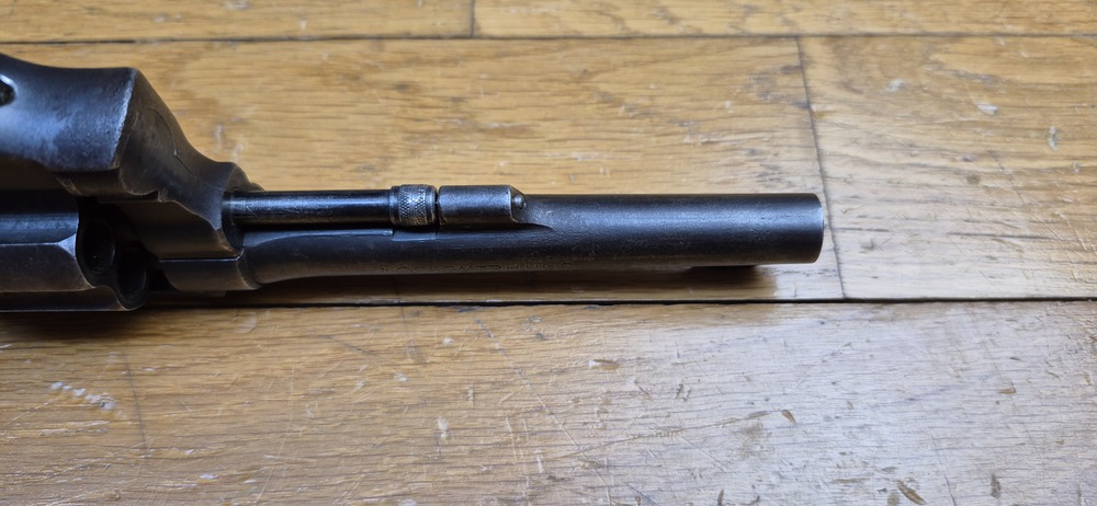 Très beau Revolver Smith & Wesson "Victory" - L'ex Hand ejector 1899 et le futur modèle 10 de la seconde guerre mondiale - Cal. 38 SW / 38-200- Excellente mécanique - Bel état esthétique - Beau canon - Arme personnelle d'un Commando "Jedburgh" français de la Force 156 du SOE britannique en Indochine - Rarissime étui local - Arme de début janvier 1944 chargée d'histoire - TBE – Image 12