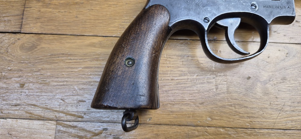 Très beau Revolver Smith & Wesson "Victory" - L'ex Hand ejector 1899 et le futur modèle 10 de la seconde guerre mondiale - Cal. 38 SW / 38-200- Excellente mécanique - Bel état esthétique - Beau canon - Arme personnelle d'un Commando "Jedburgh" français de la Force 156 du SOE britannique en Indochine - Rarissime étui local - Arme de début janvier 1944 chargée d'histoire - TBE – Image 22